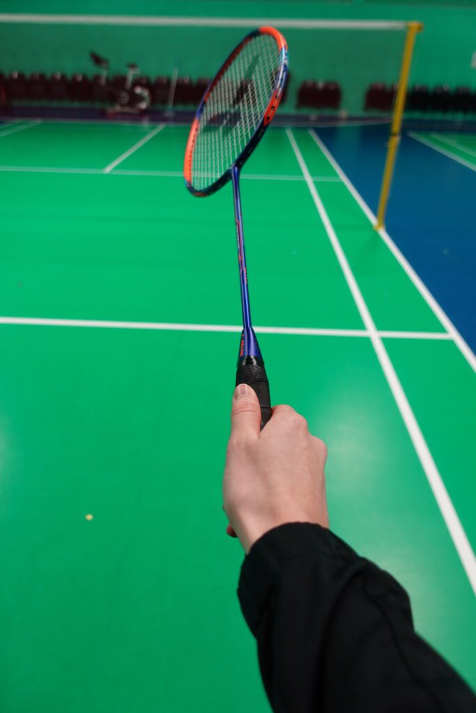 How To Play A Backhand In Badminton Clear Drop and Smash