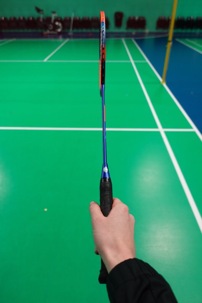 BADMINTON: Forehand and Backhand Grip -   Badminton grip, Badminton,  Badminton racket grip